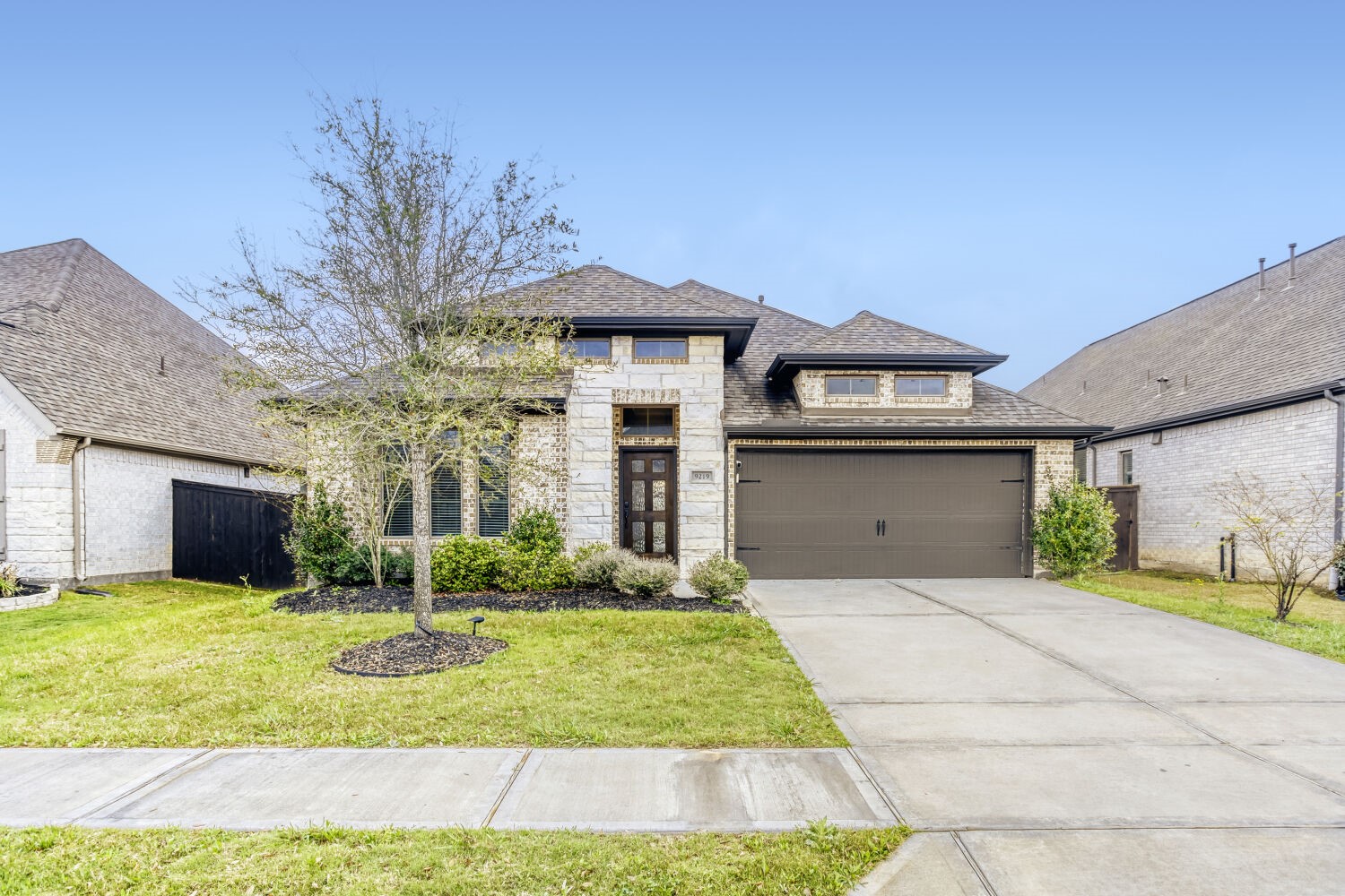 Welcome to 9219 Eckert Road in the Meridiana community of Iowa Colony, Texas.