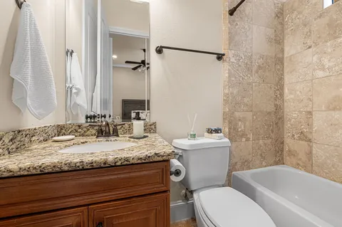 $555,000 | 821 Lester Street, Houston, TX 77007