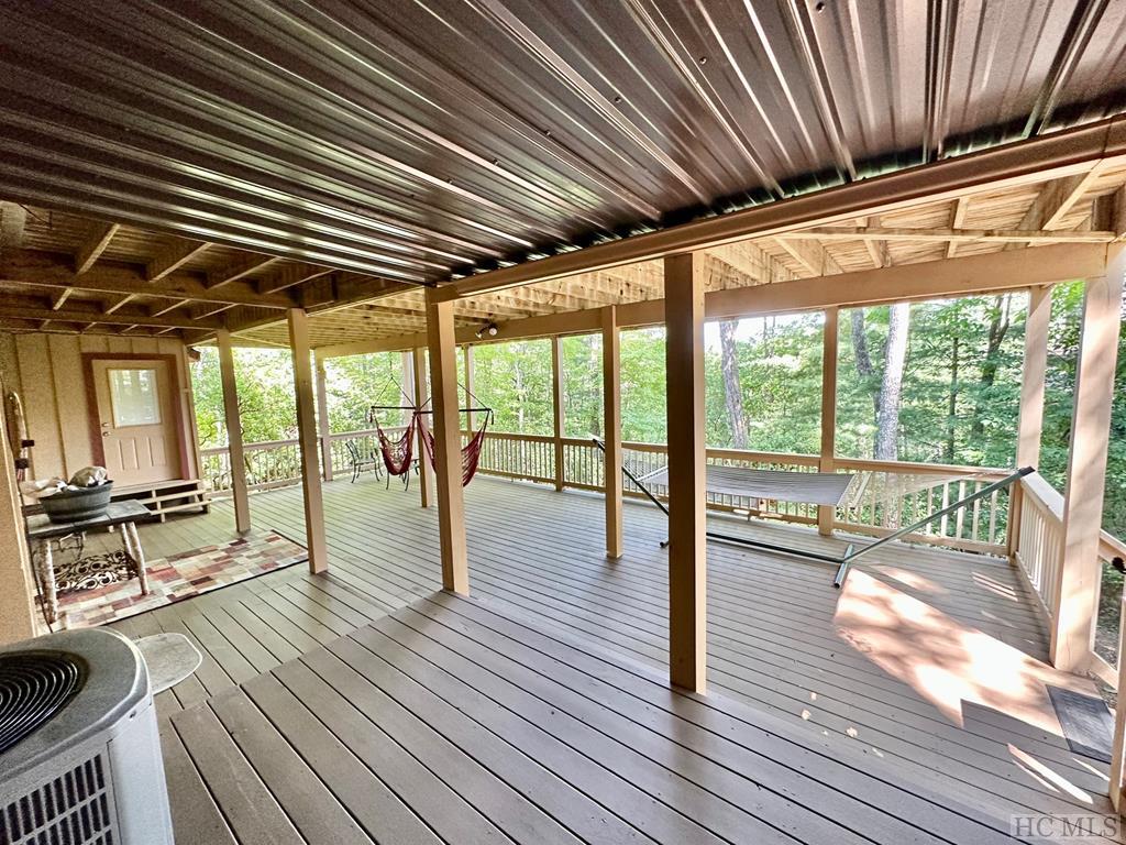428 Deer Run Road Sapphire, NC 28774 - Photo 45 of 59 Gallery Image 45