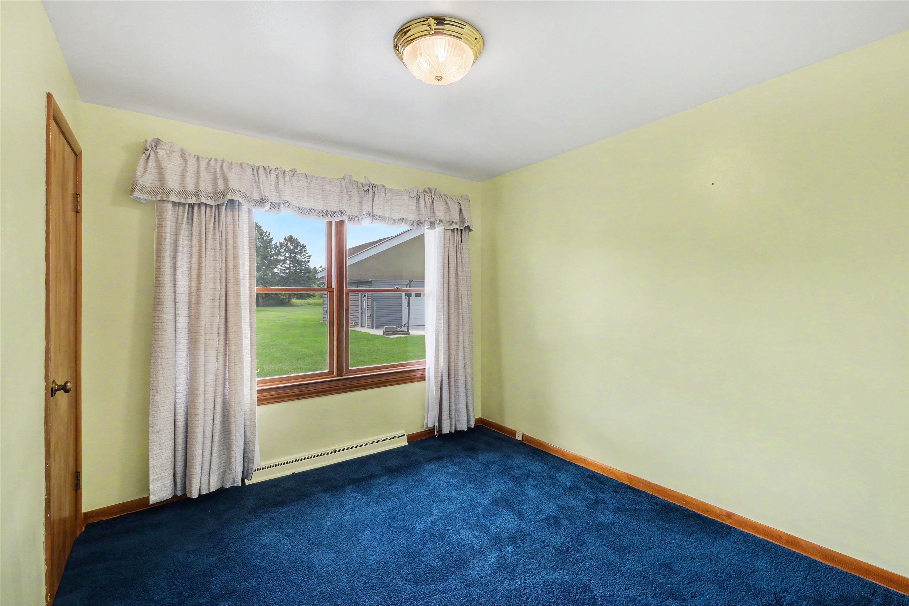 8155 Corunna Road Flint, MI 48532 - Photo 11 of 36