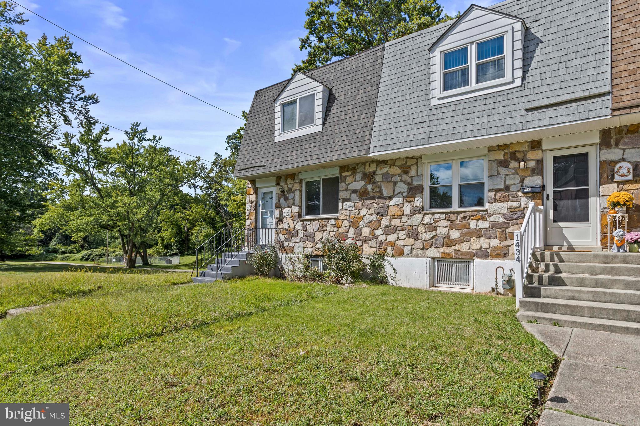 1434 Powell Road Brookhaven, PA 19015 - Photo 2 of 30