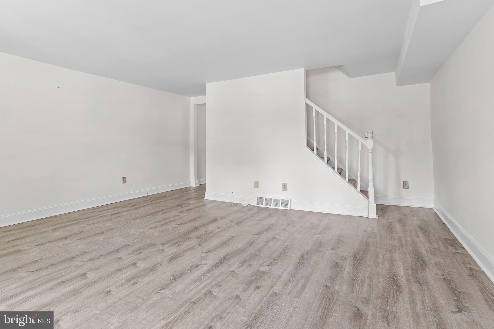 1434 Powell Road Brookhaven, PA 19015 - Photo 3 of 30