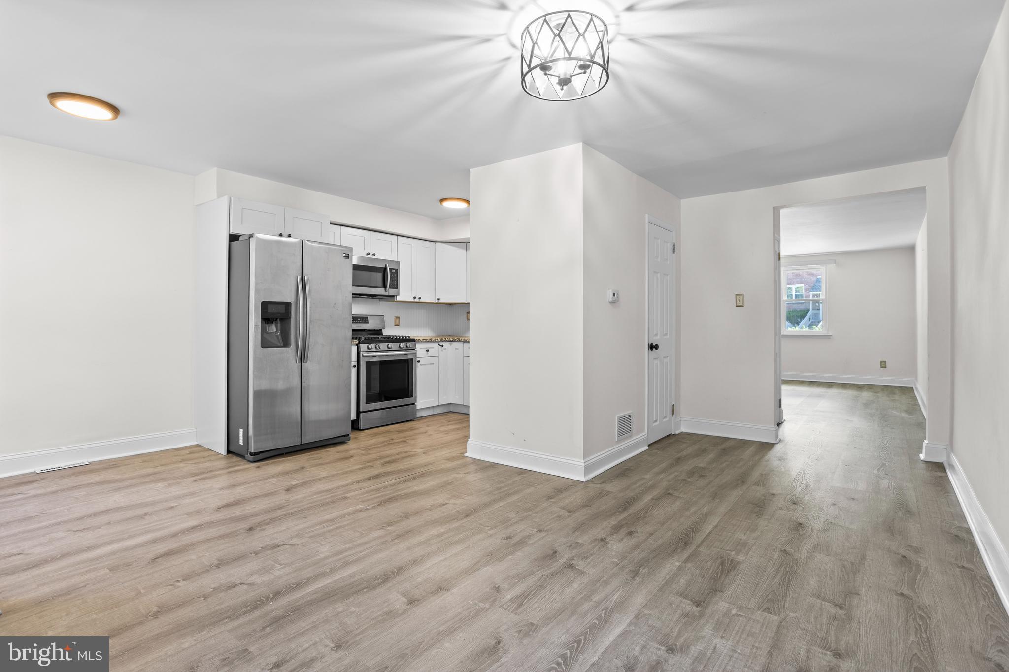 1434 Powell Road Brookhaven, PA 19015 - Photo 8 of 30