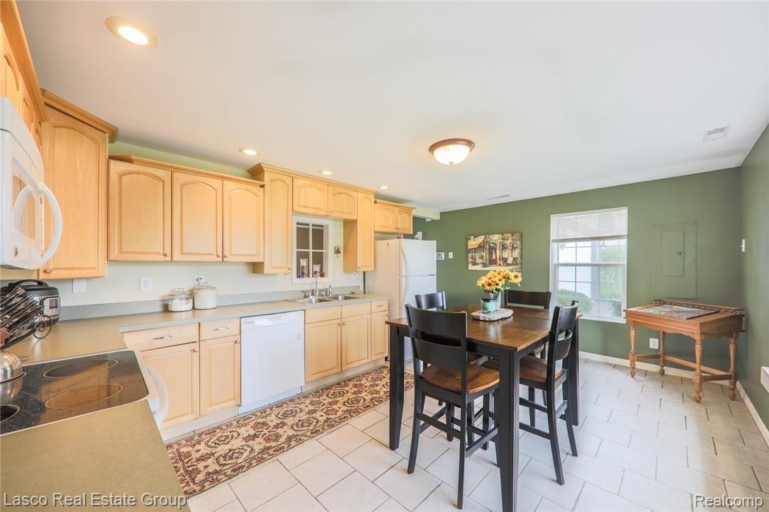 708 North Road Fenton, MI 48430 - Photo 5 of 16 5Z8A7245.JPG