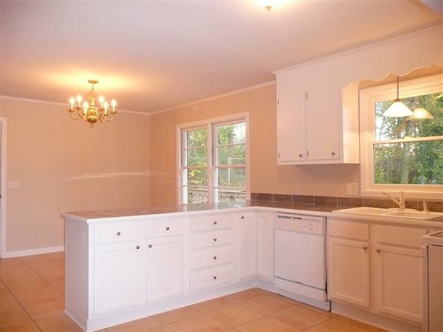 515 New Dunham Bridge Road Greenville, SC 29611 - Photo 7 of 17