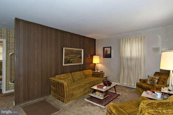 4523 Maple Road Morningside, MD 20746 - Photo 5 of 19 a living room with furniture and a window