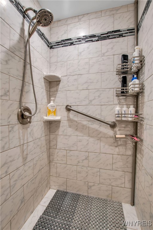 2850 Amsdell Road, Unit 1 Hamburg, NY 14075 - Photo 27 of 50 Primary BA: Ceramic tiled oversized shower w/glass