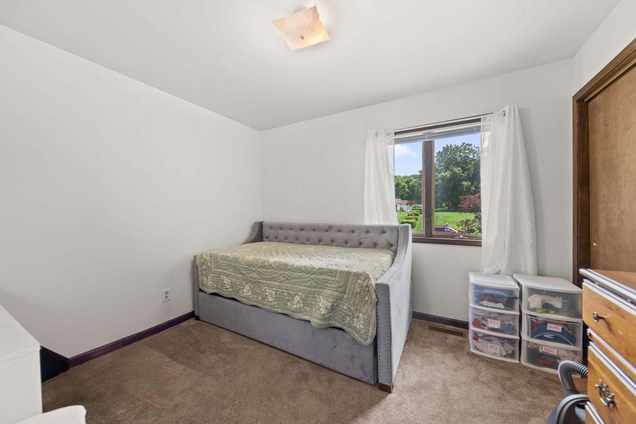 9272 Vigo Street Crown Point, IN 46307 - Photo 12 of 29 2048x1367