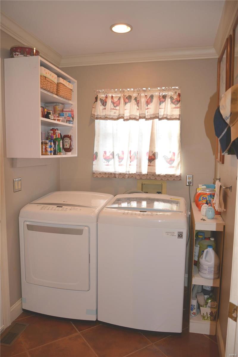2540 England Town Road St. Louis, MO 63129 - Photo 12 of 53 Gallery Image 12