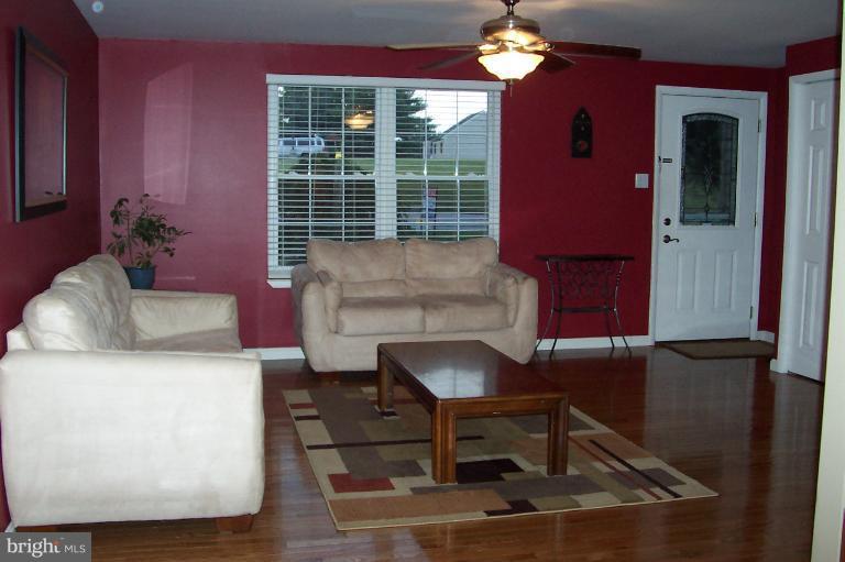 146 Sullivan Road Westminster, MD 21157 - Photo 18 of 22 Living Room