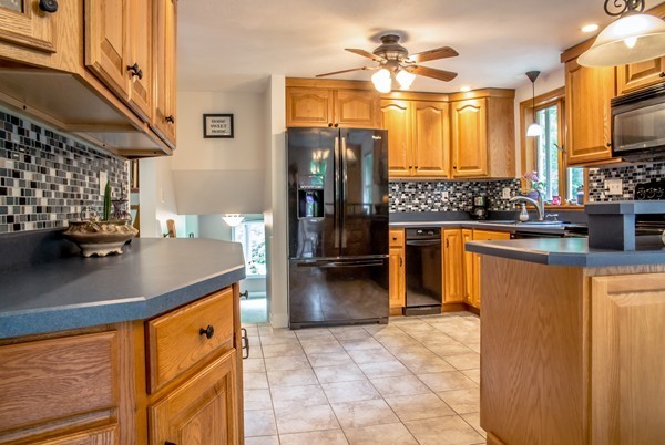 208 7 Star Road Groveland, MA 01834 - Photo 9 of 30 Gallery Image 9