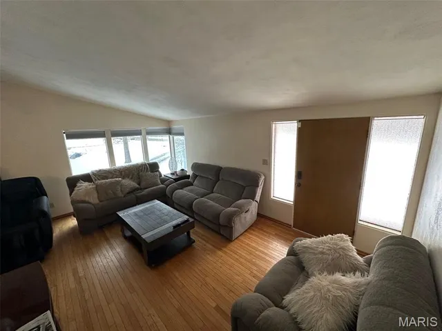 $265,000 | 801 Stamper Lane, Godfrey, IL 62035