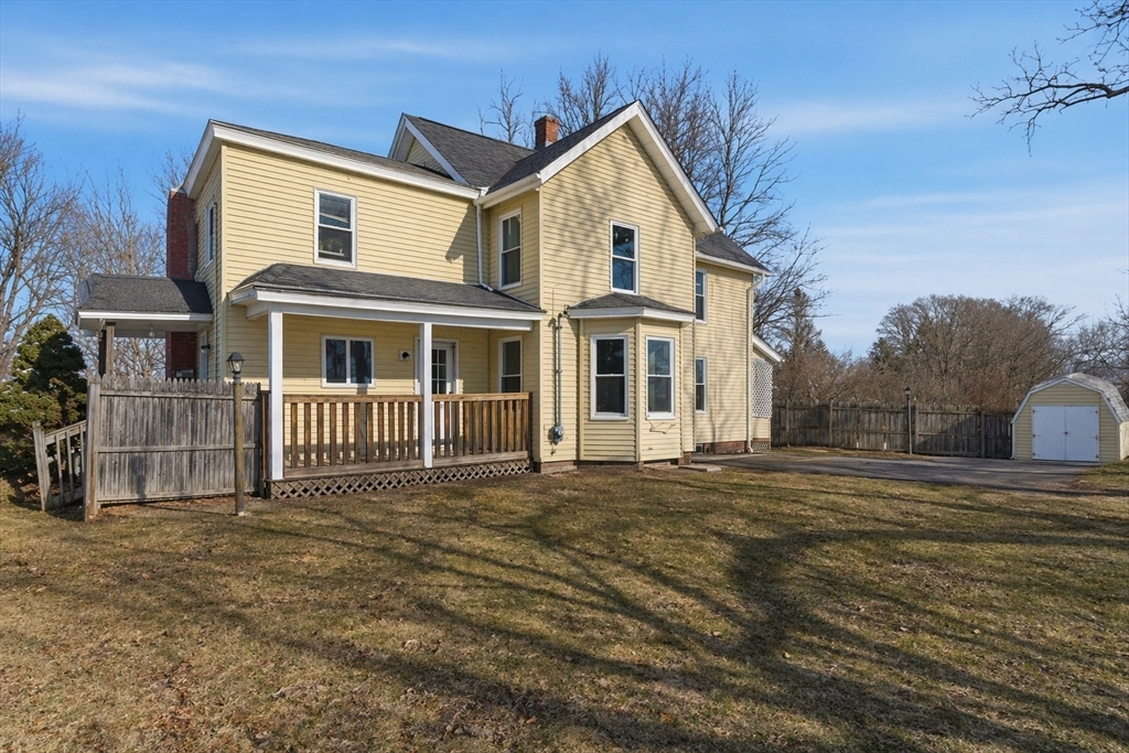 20-22 Gay Terrace West Springfield, MA 01089 - Photo 2 of 27