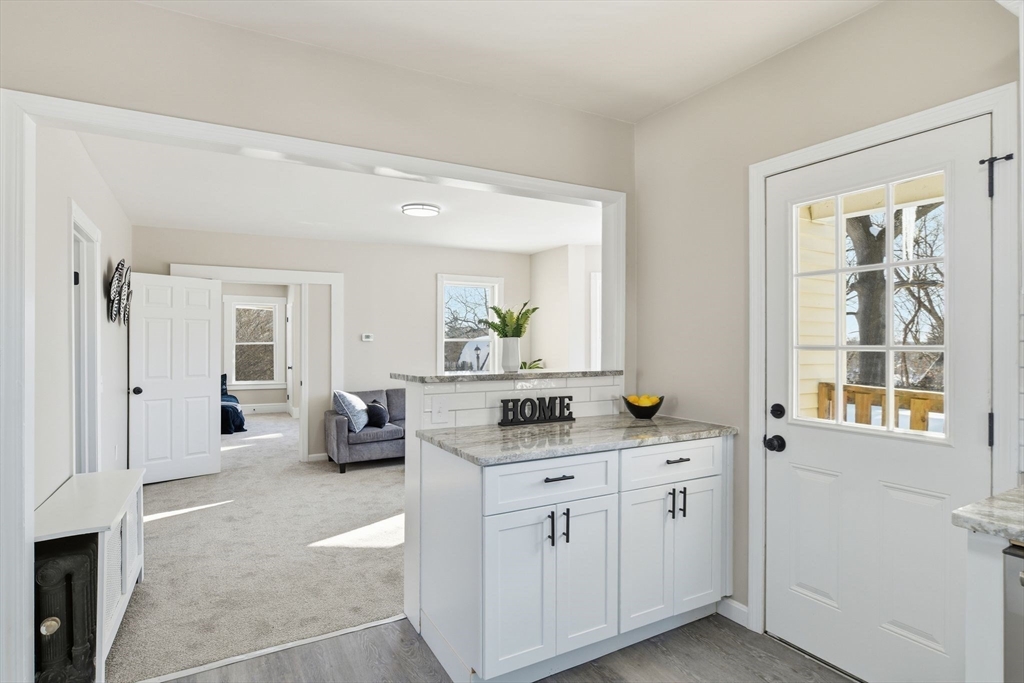 20-22 Gay Terrace West Springfield, MA 01089 - Photo 6 of 27