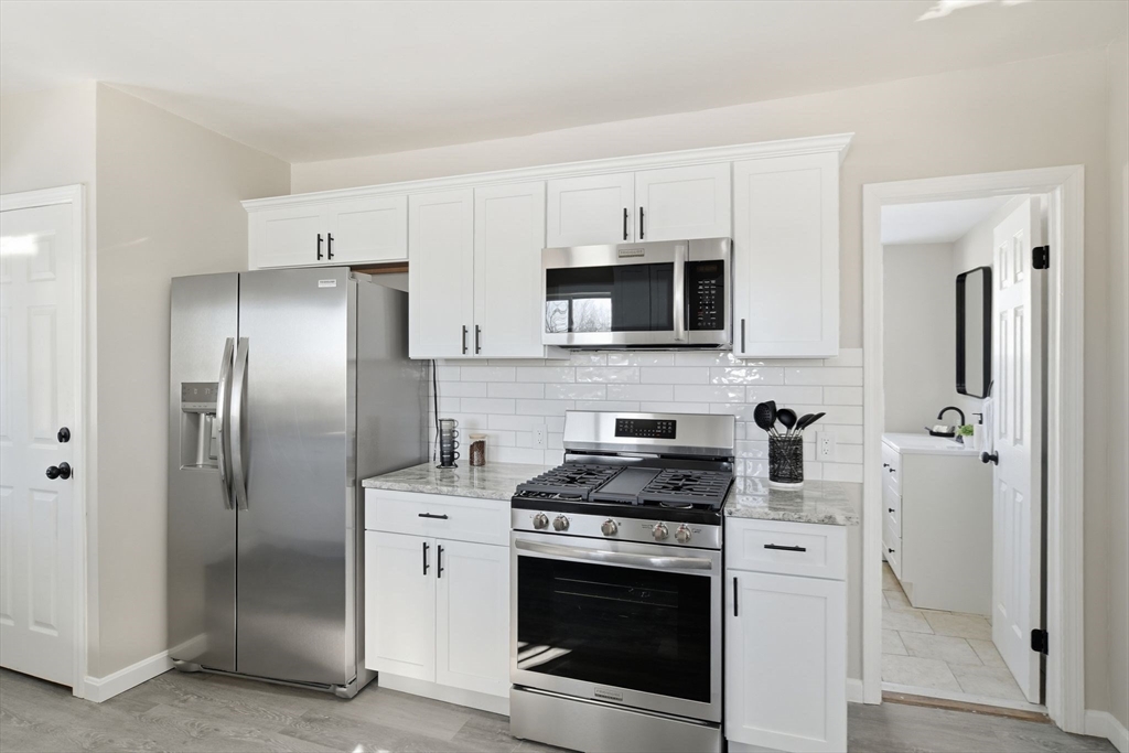 20-22 Gay Terrace West Springfield, MA 01089 - Photo 10 of 30