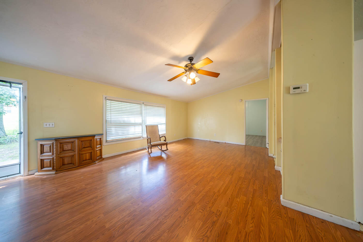 155 South 12th Street Mammoth Spring, AR 72554 - Photo 5 of 40 3 bed 2 bath home022