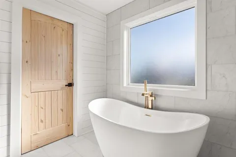 $639,000 | 131 Sandpiper Lane, Lake Charles, LA 70607