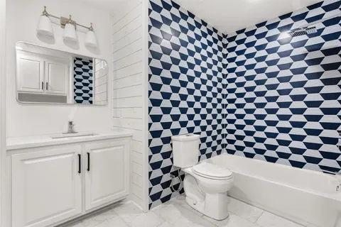 $639,000 | 131 Sandpiper Lane, Lake Charles, LA 70607