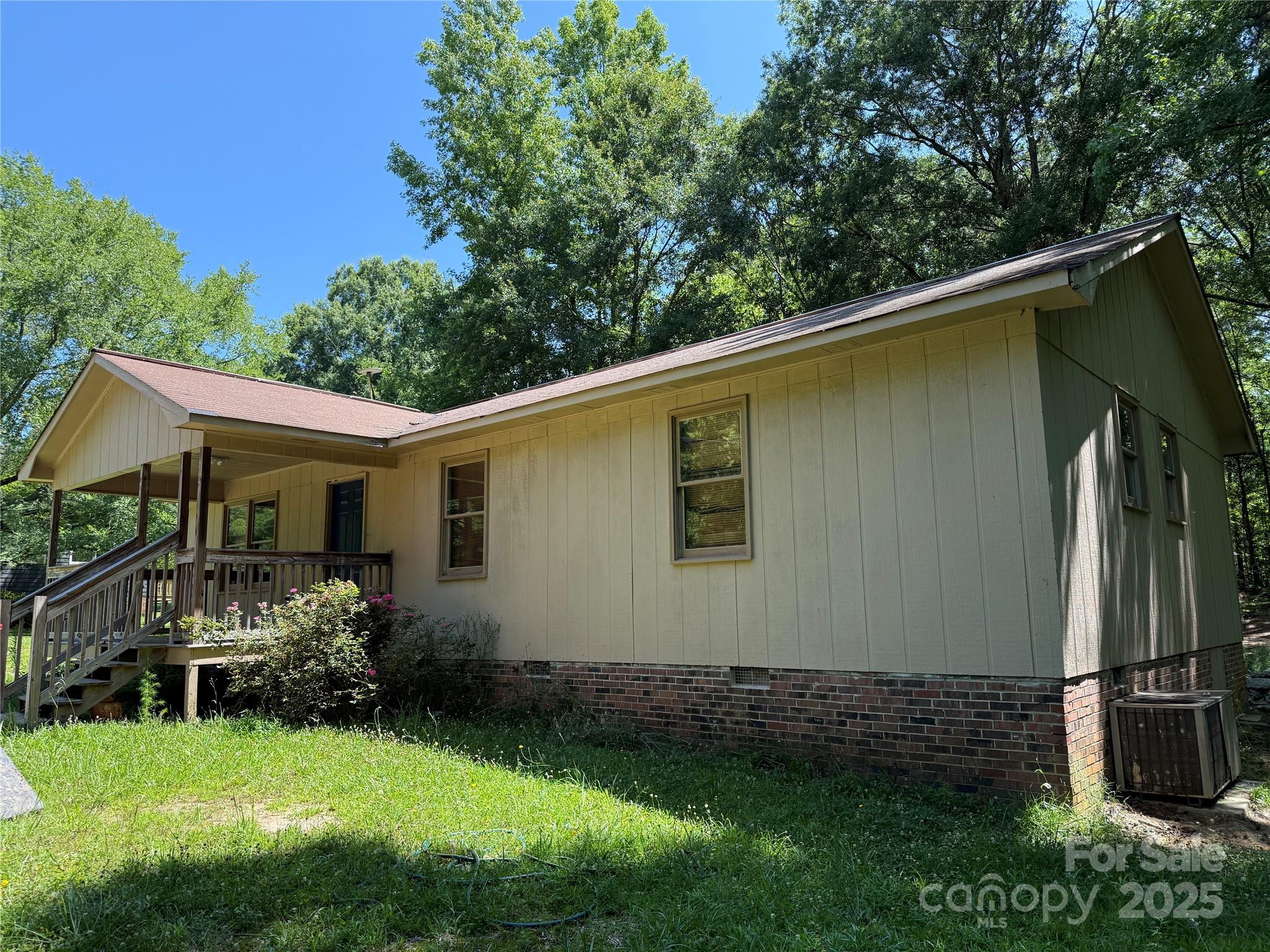5881 Robinhood Road Fort Lawn, SC 29714 - Photo 4 of 17 Gallery Image 4