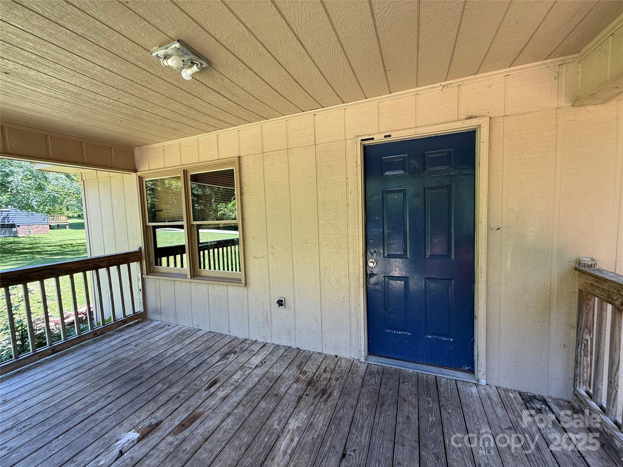 5881 Robinhood Road Fort Lawn, SC 29714 - Photo 5 of 17 Gallery Image 5