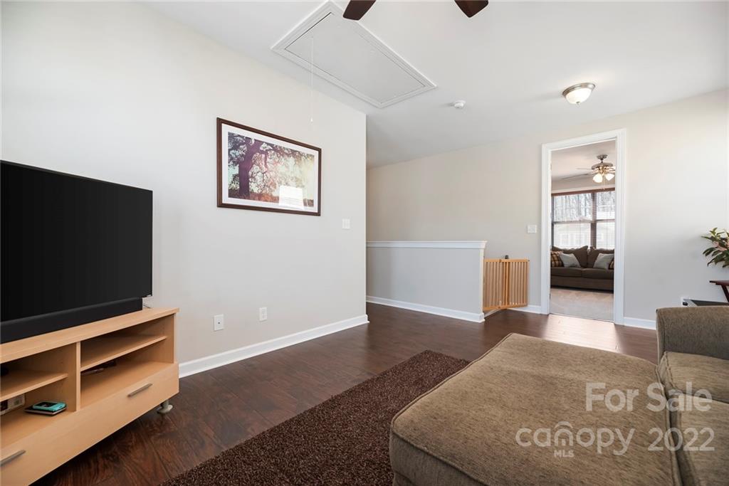 4212 Hubbard Road, Unit 72 Charlotte, NC 28269 - Photo 21 of 45 Gallery Image 21