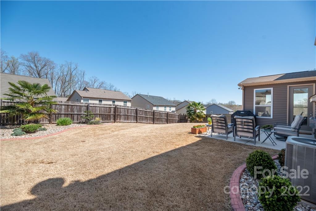 4212 Hubbard Road, Unit 72 Charlotte, NC 28269 - Photo 38 of 45 Gallery Image 38