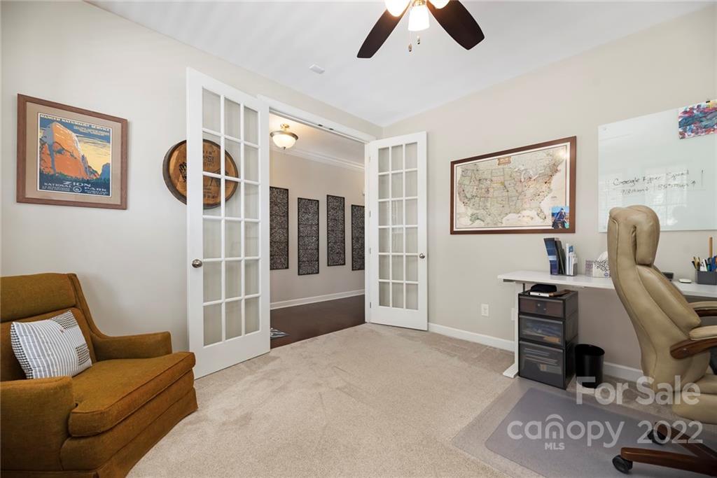 4212 Hubbard Road, Unit 72 Charlotte, NC 28269 - Photo 5 of 45 Gallery Image 5