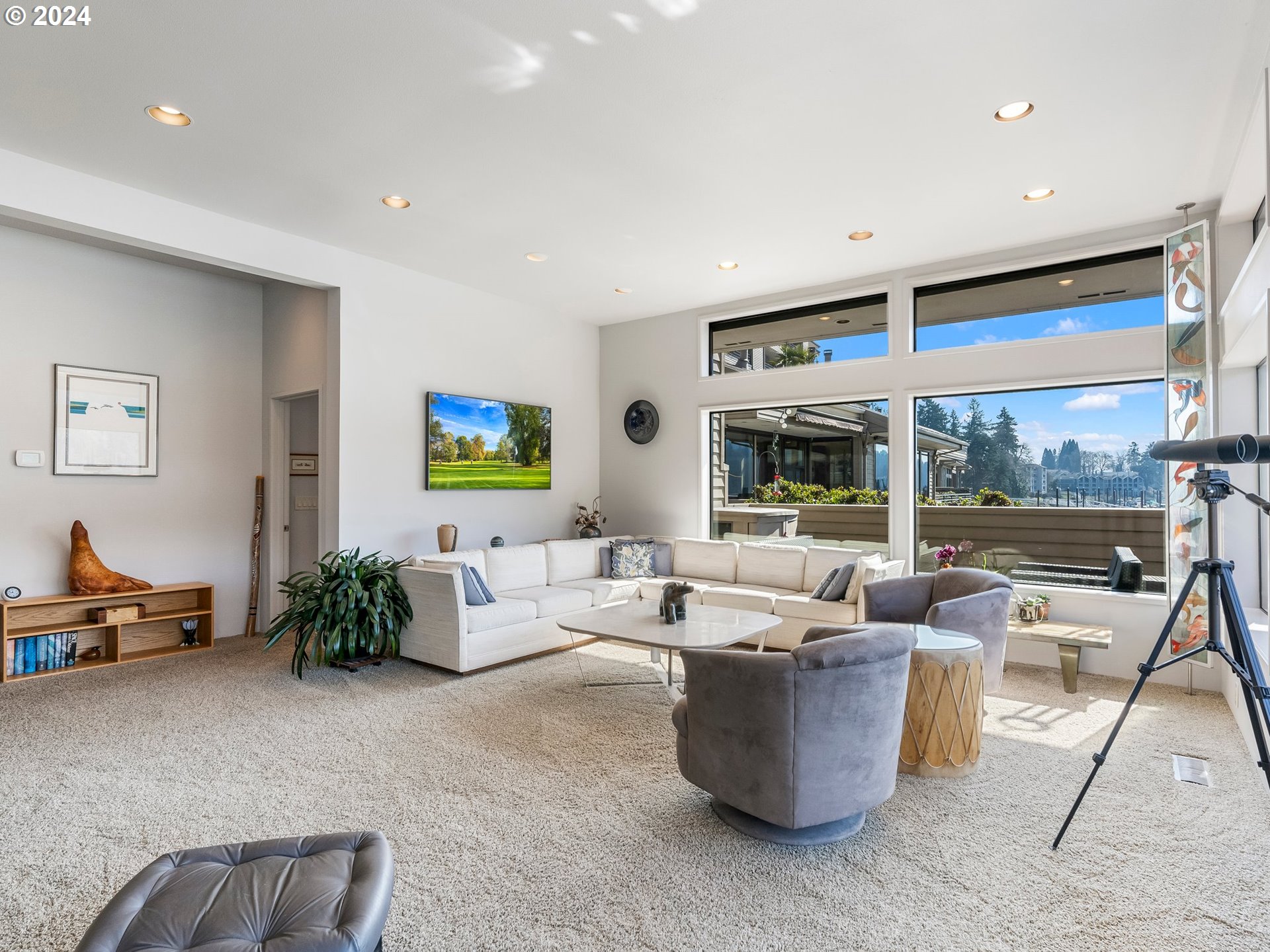 222 Southeast Spokane Street, Unit 3 Portland, OR 97202 - Photo 3 of 47 a living room with furniture and a large window