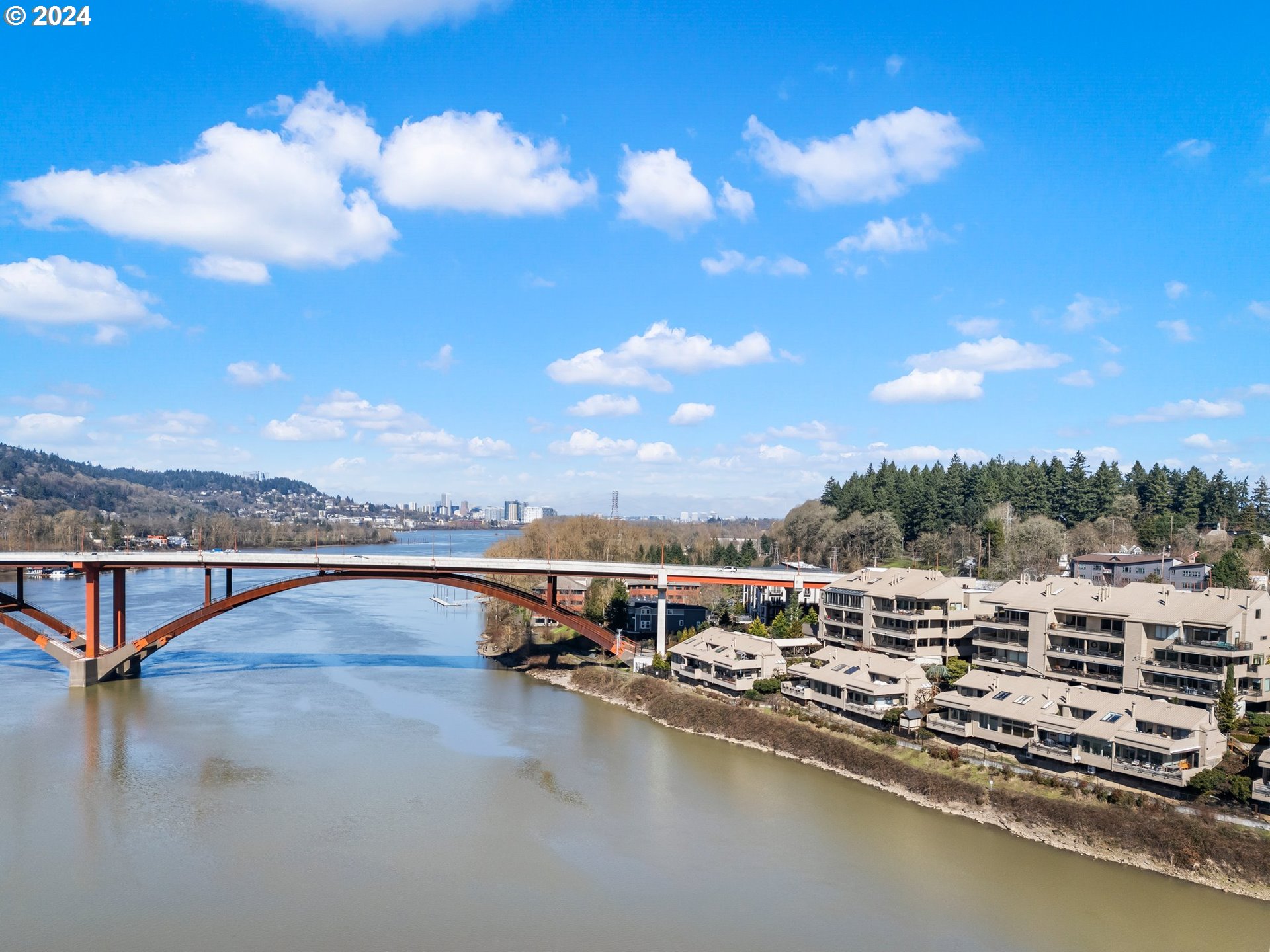 222 Southeast Spokane Street, Unit 3 Portland, OR 97202 - Photo 41 of 47 a view of a city