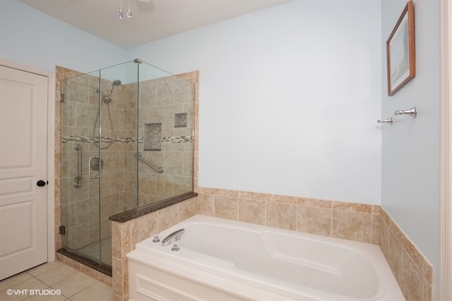 2 Edgebrook Court, Unit 2 Algonquin, IL 60102 - Photo 12 of 19