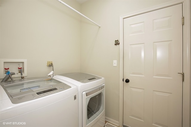 2 Edgebrook Court, Unit 2 Algonquin, IL 60102 - Photo 17 of 19