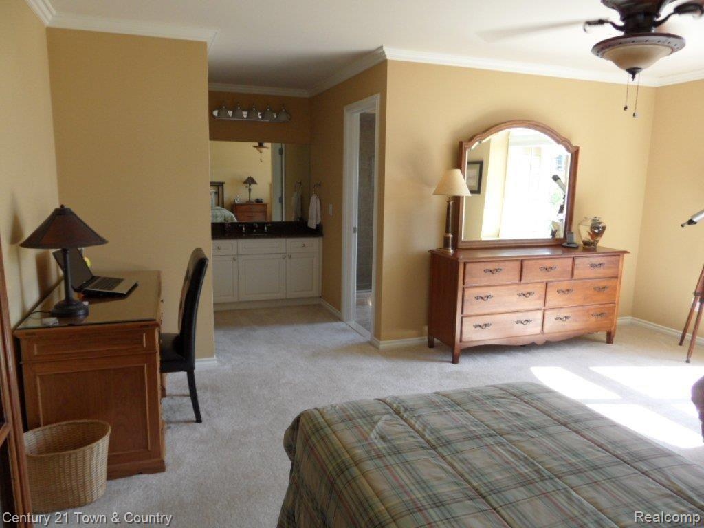 3195 St James Court Rochester, MI 48306 - Photo 20 of 25 4th Bedroom