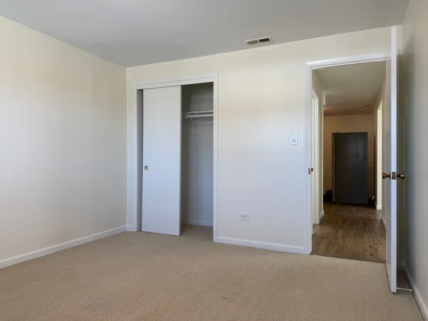 $1,450 | 11137 South Emerald Avenue, Unit 2R, Chicago, IL 60628