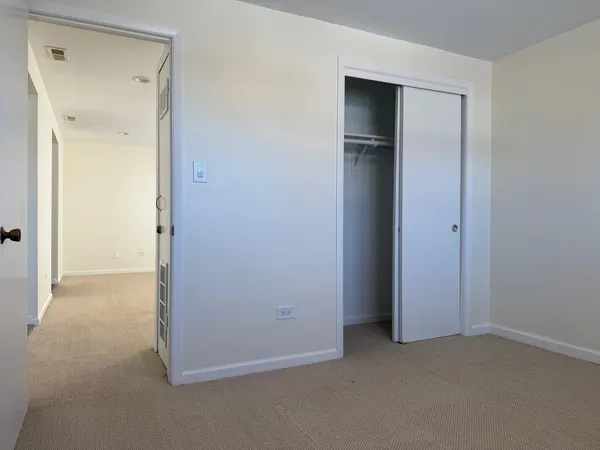 $1,450 | 11137 South Emerald Avenue, Unit 2R, Chicago, IL 60628