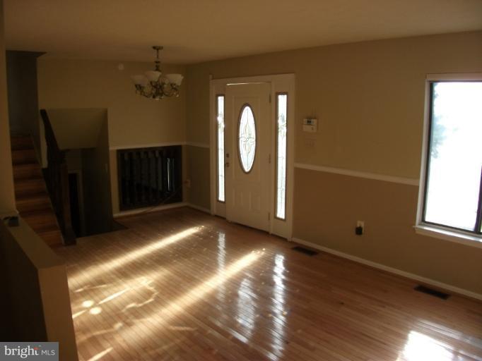 8412 Allentown Road Fort Washington, MD 20744 - Photo 9 of 12 Living Room