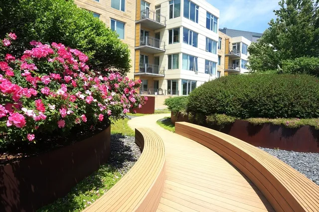 $3,750 | 10-40 Nouvelle Way, Unit 748N, Natick, MA 01760