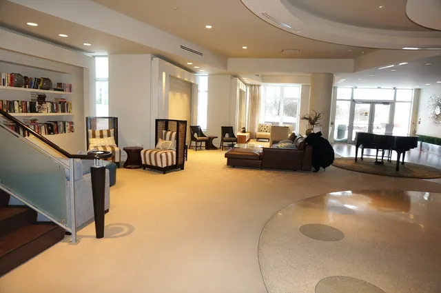 $3,750 | 10-40 Nouvelle Way, Unit 748N, Natick, MA 01760