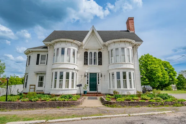 $379,000 | 8 Monument Square, Dover-Foxcroft, ME 04426
