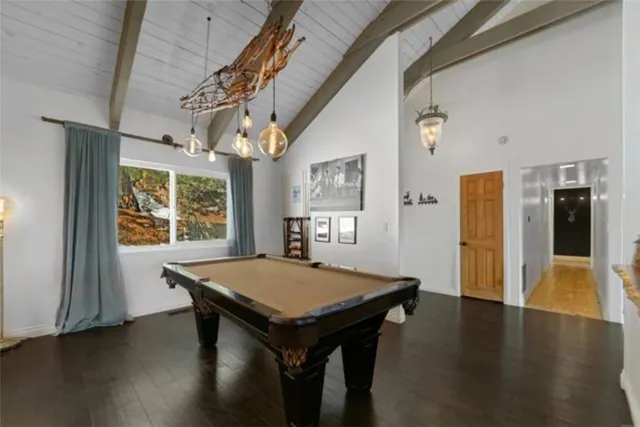 $950,000 | 943 Nadelhorn Drive, Lake Arrowhead, CA 92352