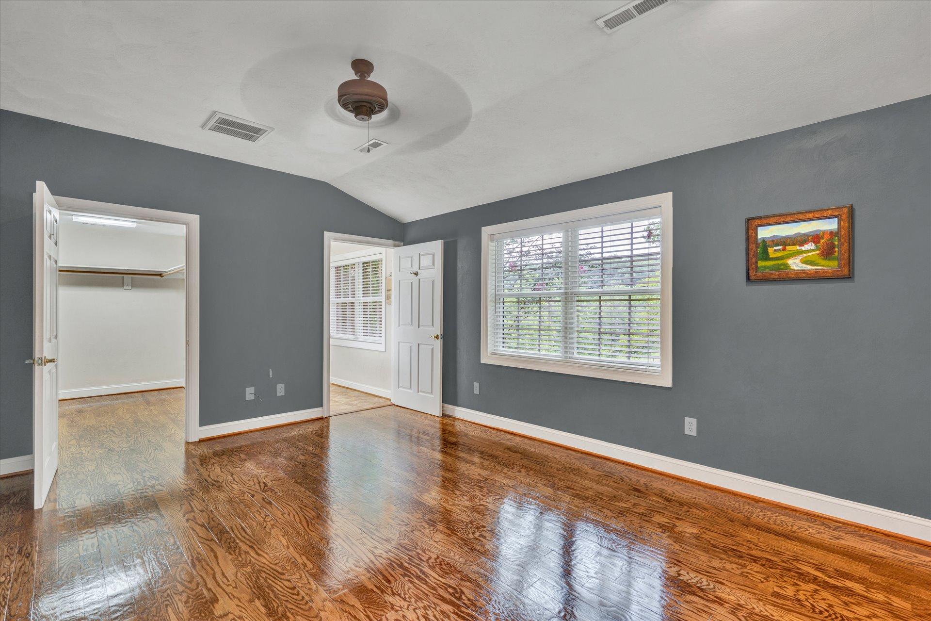 4232 Carr Rouse Road Roanoke, VA 24014 - Photo 26 of 47 23-DSC2294