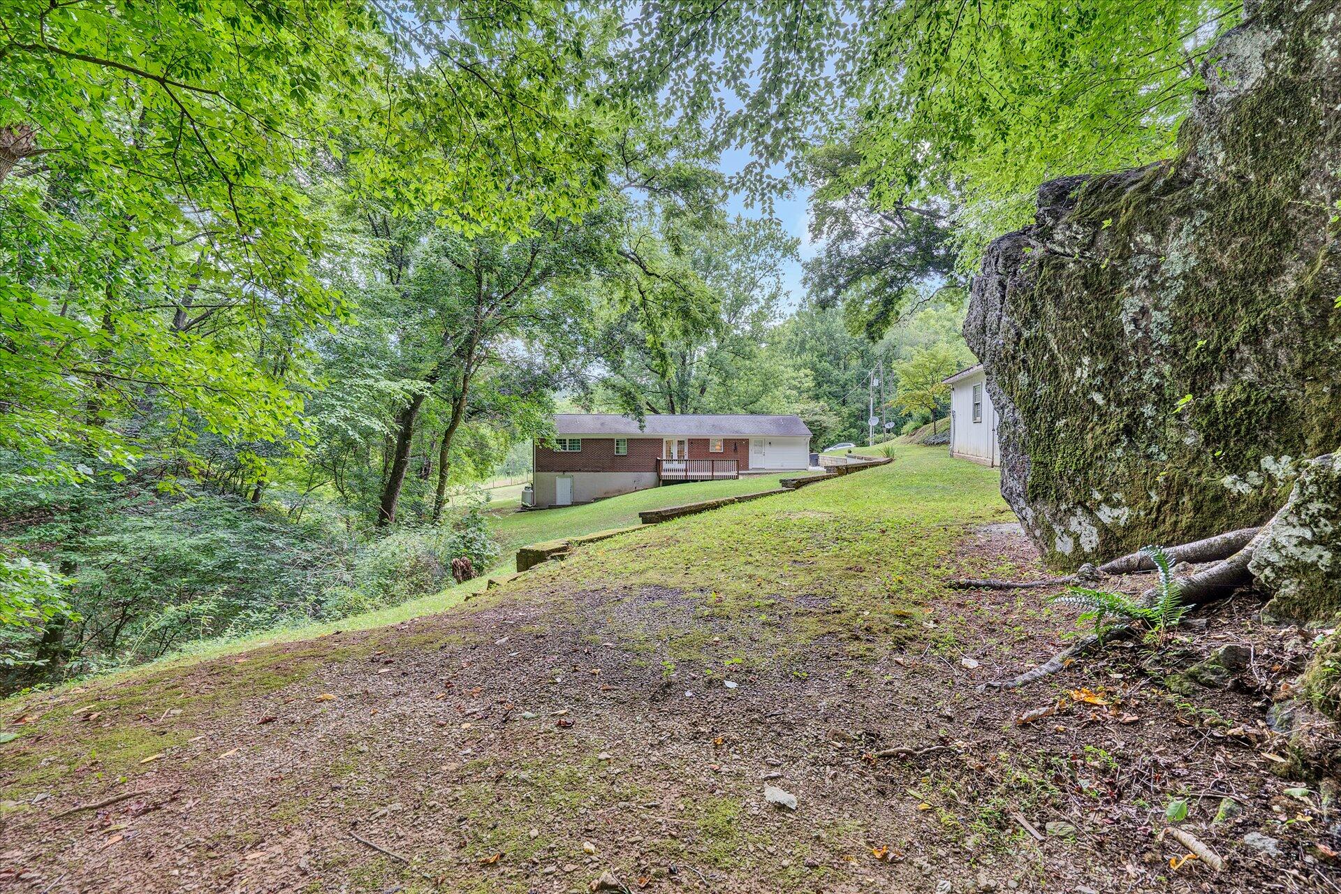 4232 Carr Rouse Road Roanoke, VA 24014 - Photo 38 of 47 35-DSC2345