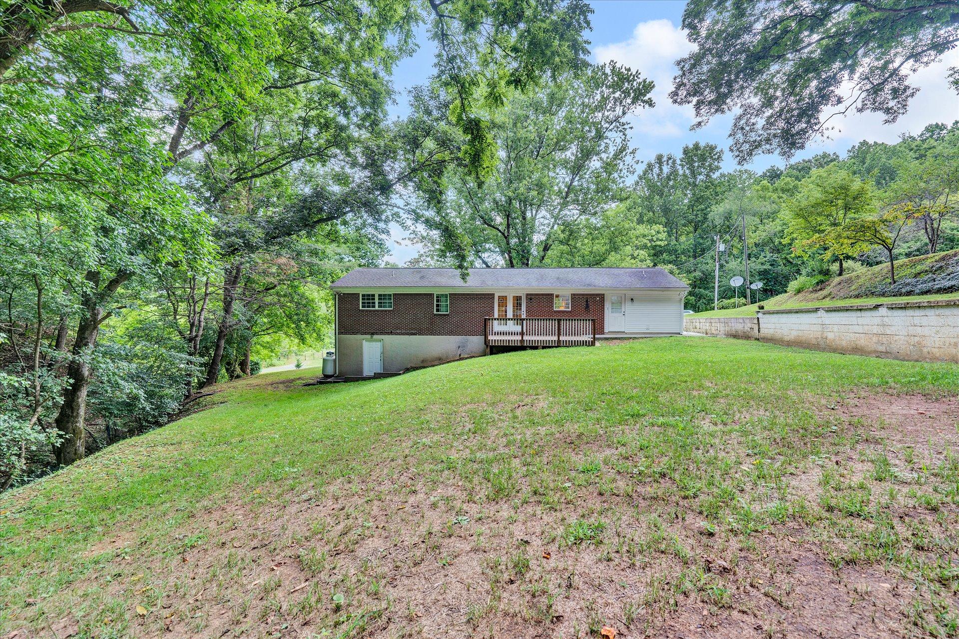 4232 Carr Rouse Road Roanoke, VA 24014 - Photo 39 of 47 36-DSC2348