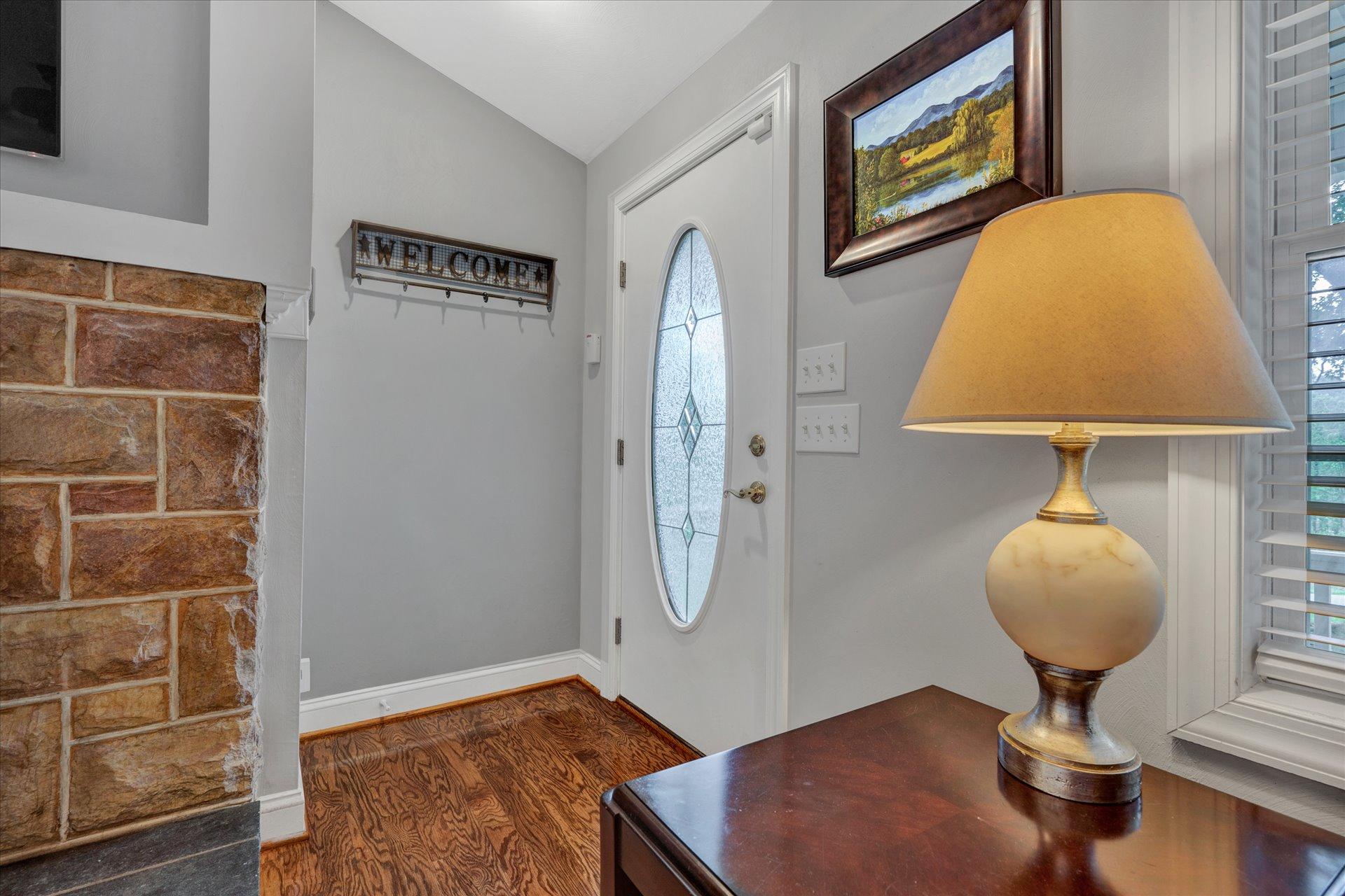 4232 Carr Rouse Road Roanoke, VA 24014 - Photo 9 of 47 06-DSC2252