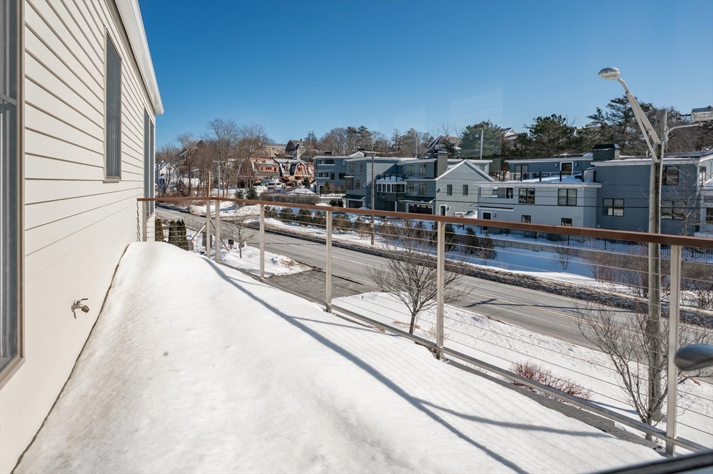 78 Thatcher Road, Unit 6 Gloucester, MA 01930 - Photo 36 of 41 a view of a balcony with city view