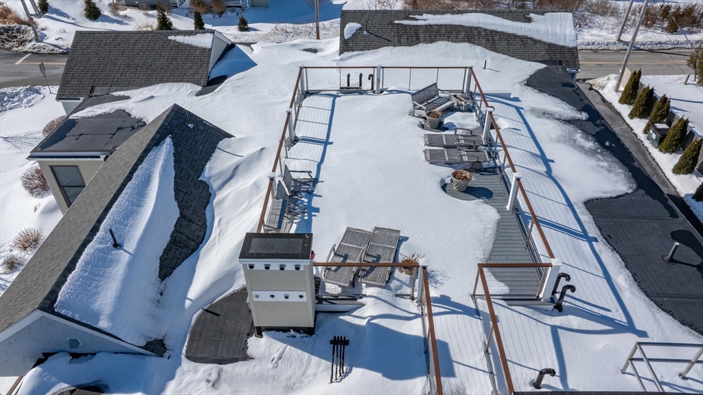 78 Thatcher Road, Unit 6 Gloucester, MA 01930 - Photo 38 of 41 an aerial view of a house with balcony