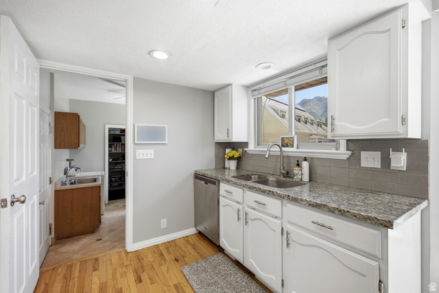 11209 Christopher Circle Sandy, UT 84092 - Photo 15 of 53