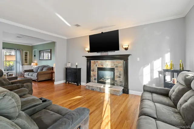 $875,000 | 4 Makan Road, Monroe, NY 10950