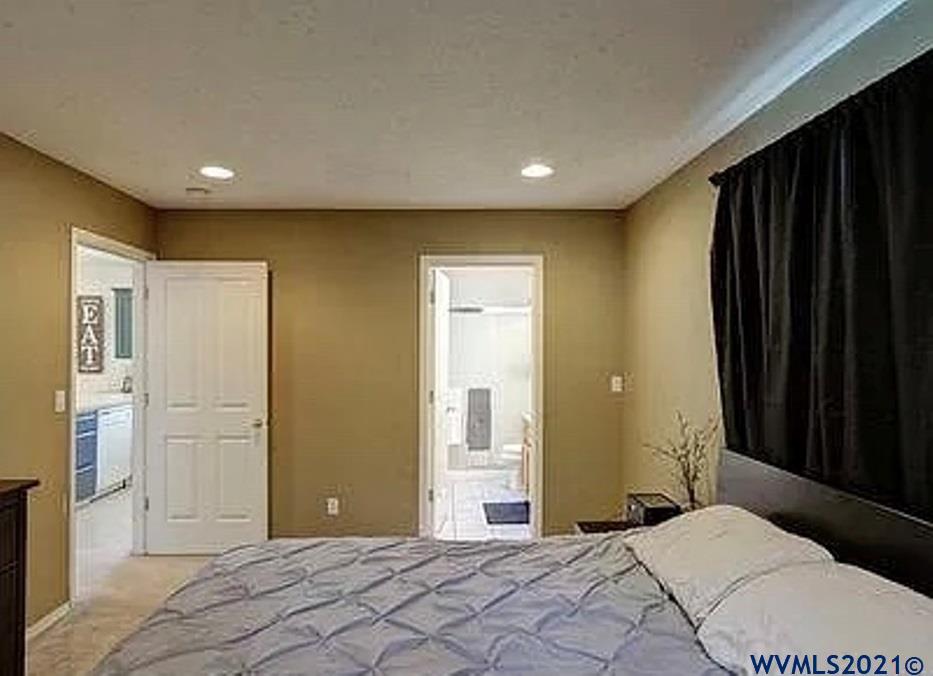 1235 Stonefield Court Stayton, OR 97383 - Photo 12 of 18 Gallery Image 12