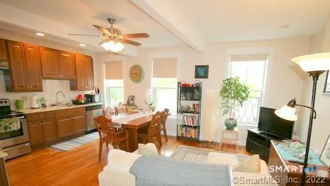 $2,200 | 67 Warren Street, Unit 2, New Haven, CT 06511