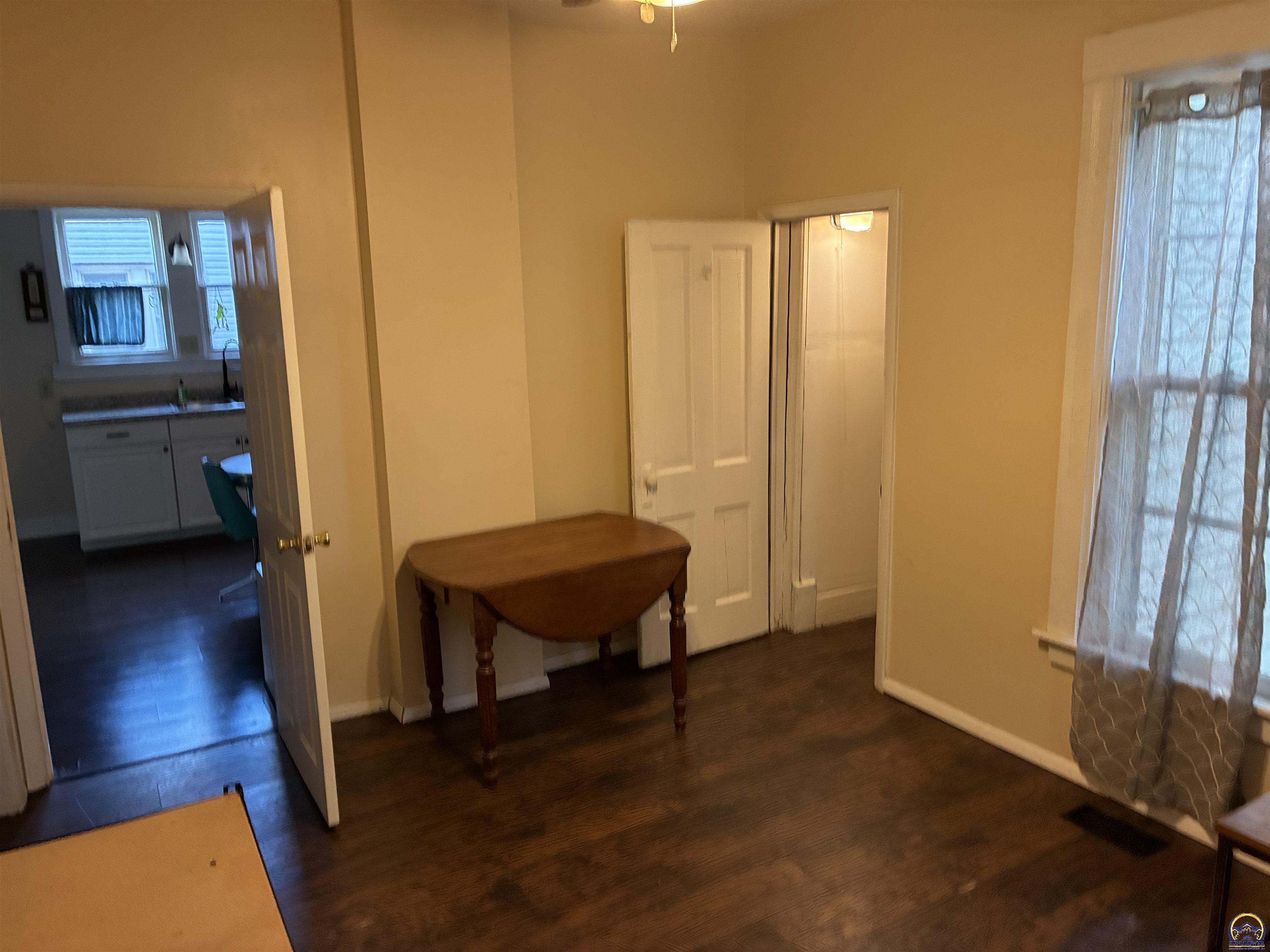 1279 Southwest MacVicar Avenue Topeka, KS 66604 - Photo 21 of 34